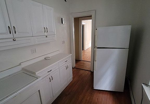 2nd image of 10 Bennett Ave