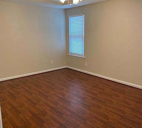 5th image of 432 Reavis Ave