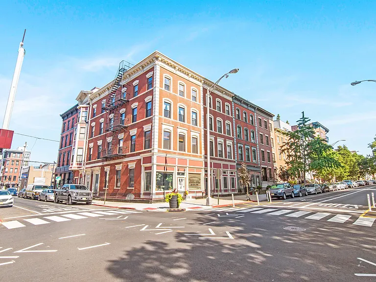 300 Hudson St #13 — Photo 13