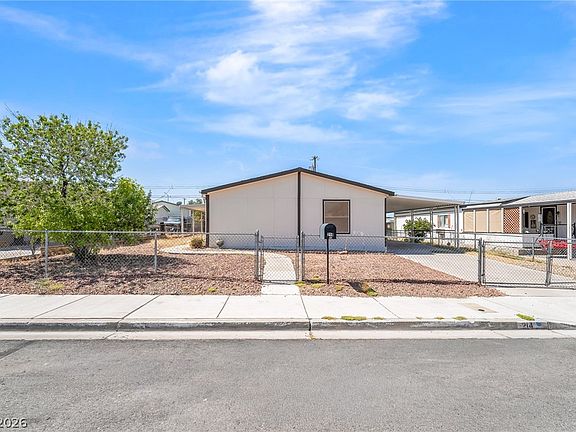 3rd image of 214 Piute Ln
