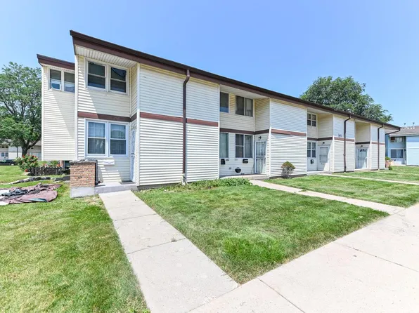 8878 North 95th STREET #E, Milwaukee, WI 53224