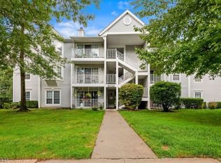123 Raintree Ln #123, Mahwah, NJ 07430