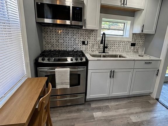 3rd image of 9323 S Calumet Ave