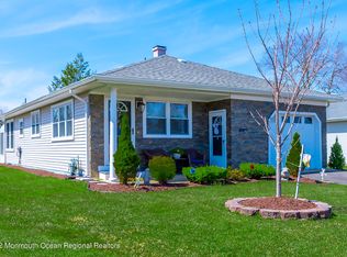 110 Guadeloupe Dr, Toms River, NJ 08757