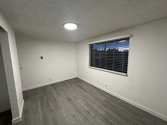 120 Stanford Dr #C — Photo 16