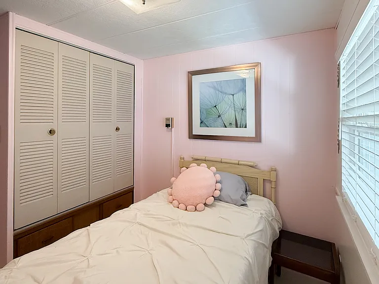 37039 Karen Ave — Photo 11