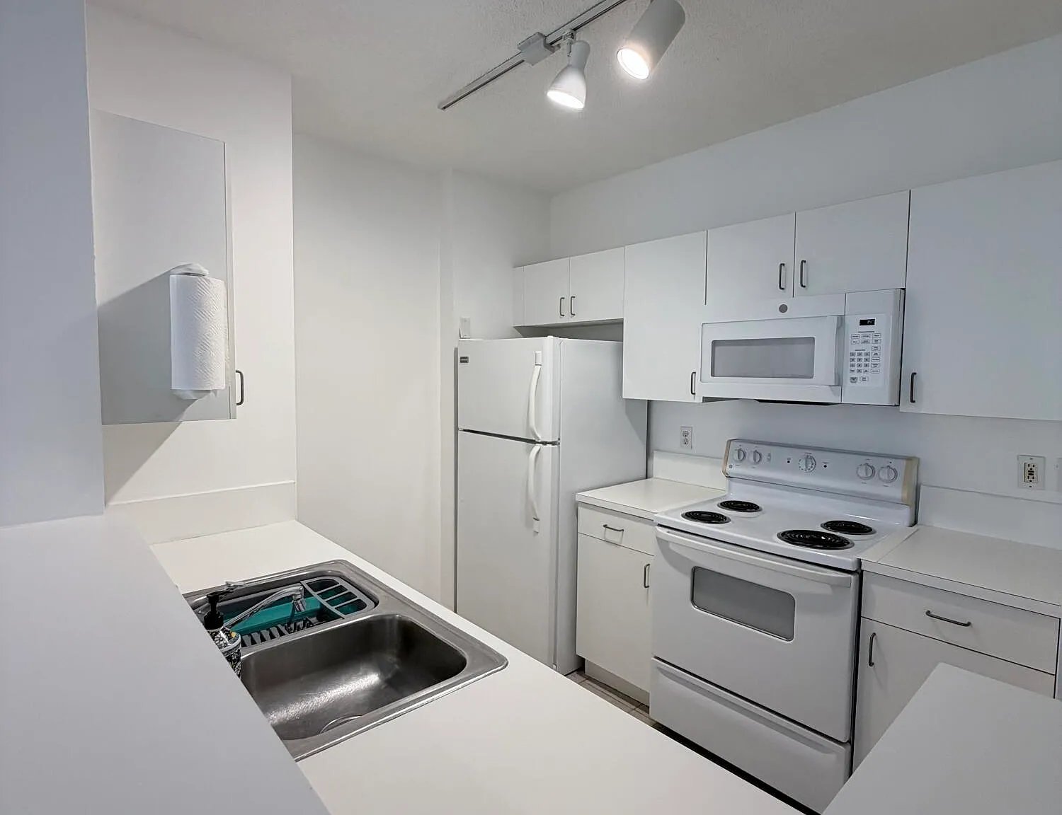 1 bed, 1.0 bath, 756 sqft, $3,200 — Photo 3