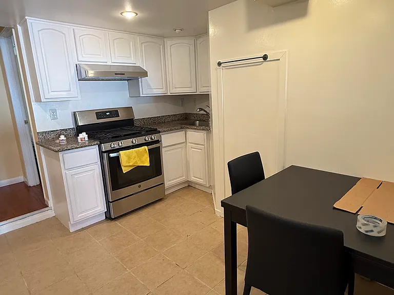 372 Cambridge St — Photo 2