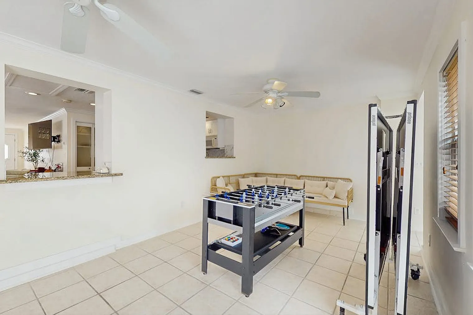 3 bed, 2.0 bath, 1689 sqft, $5,751 — Photo 4