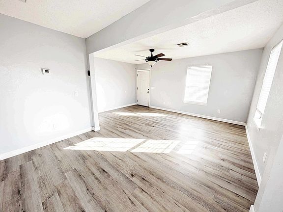 5th image of 616 Lions Park Pl