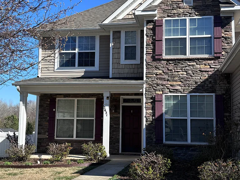 2631 Crosland Hill Dr — Photo 1