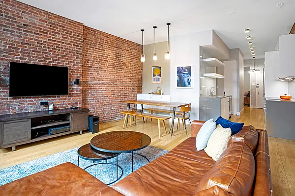 Sold by Compass | media 3