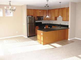 1070 Grandview Ct NE APT 109, Columbia Heights, MN 55421