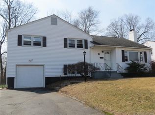 29 Hilldale Rd, West Hartford, CT 06117