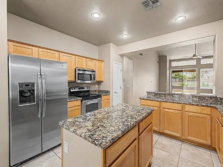 6932 W Blackhawk Dr — Photo 16