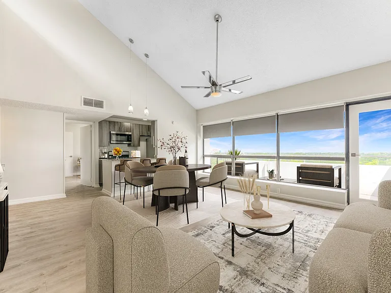 Iris Luxury Apartments — Photo 13