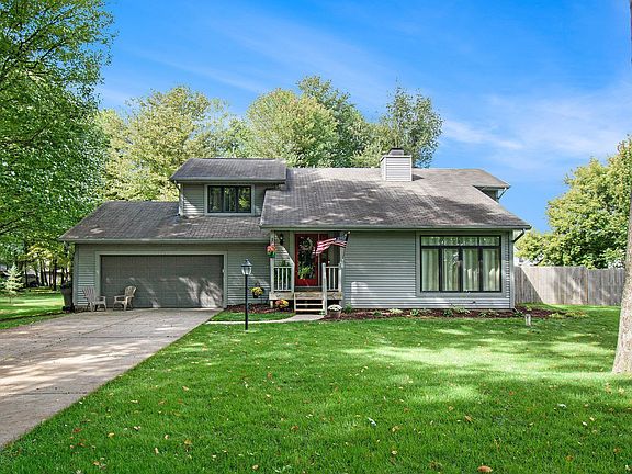 2nd image of 51263 Oak Lined Dr