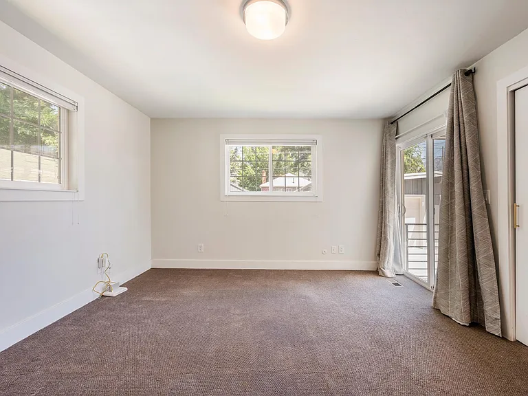 2545 S Filmore St E — Photo 17