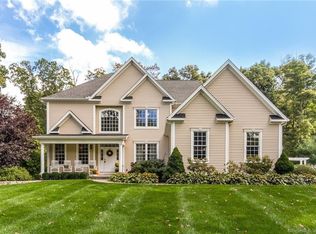 72 Williamsburg Rd, Higganum, CT 06441