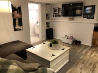 45 Treelawn Pkwy #104, Toronto, ON M6L2H1