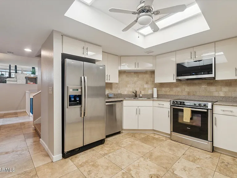 7302 E Rancho Vista Dr — Photo 5