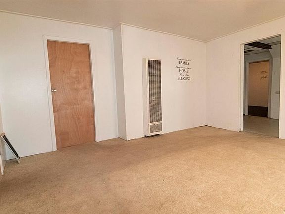 4th image of 65 Moreland St