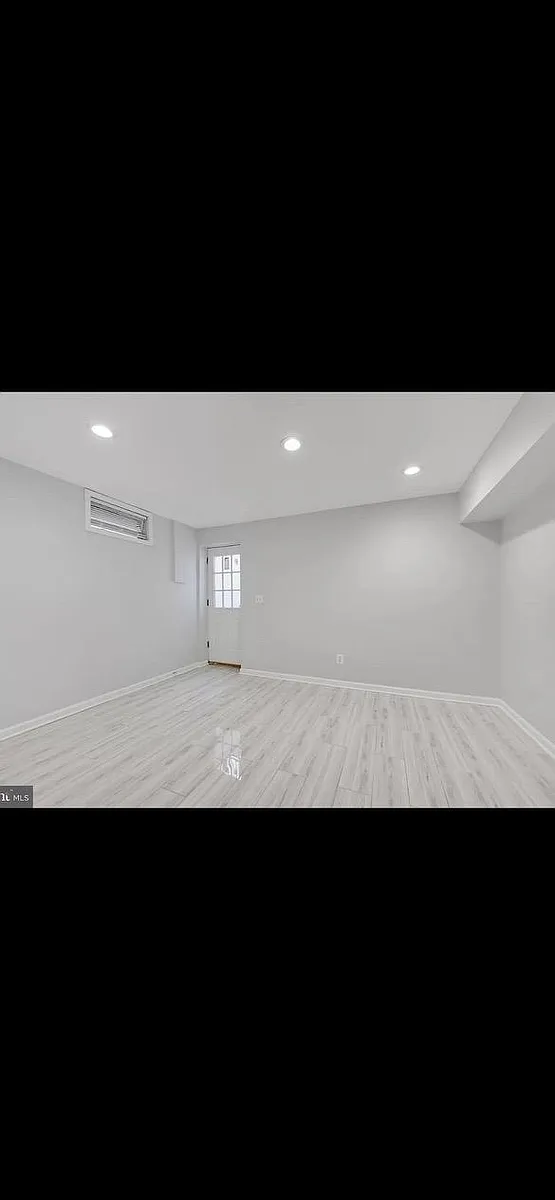 Building Photo - 16025 Hayes Ln