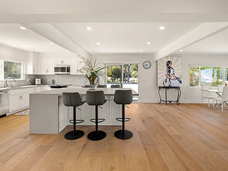 813 E Anapamu St #Penthouse B — Photo 25