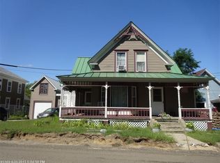 42 High St, Dixfield, ME 04224