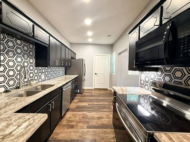 315 W Market St — Photo 7