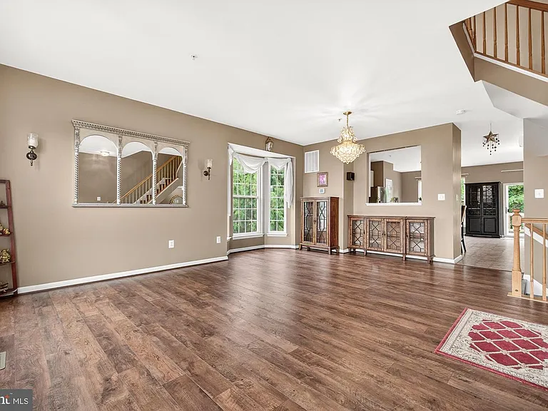 2572 Carrington Way — Photo 12