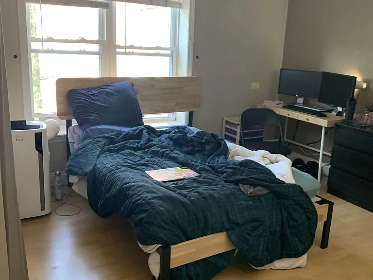 180 Newton St #3 — Photo 3
