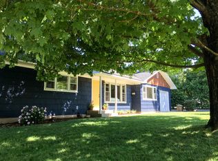 2323 Griffin Creek Rd, Medford, OR 97501