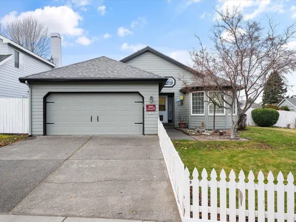 305 N Hawaii St, Kennewick, WA 99336