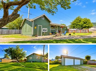537 Art St, Brookings, OR 97415