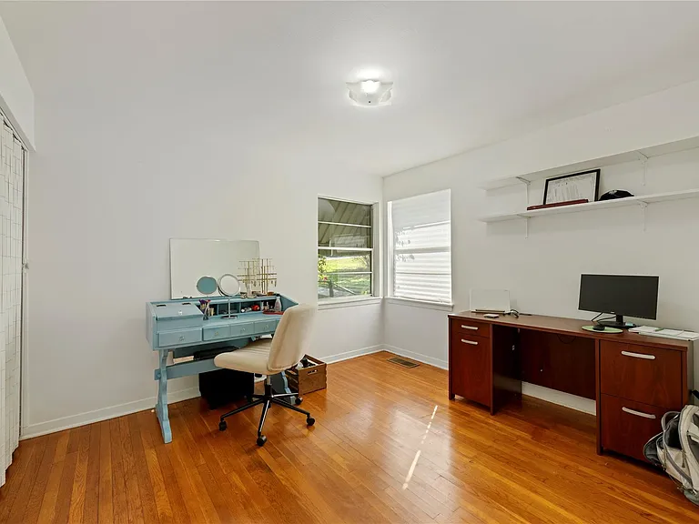 402 Philco Dr — Photo 12