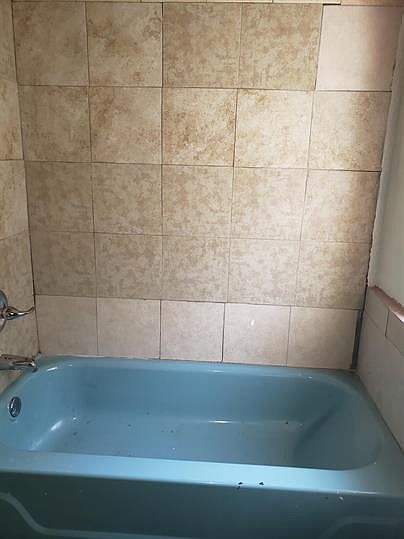 2nd image of 947 E 17th St #1