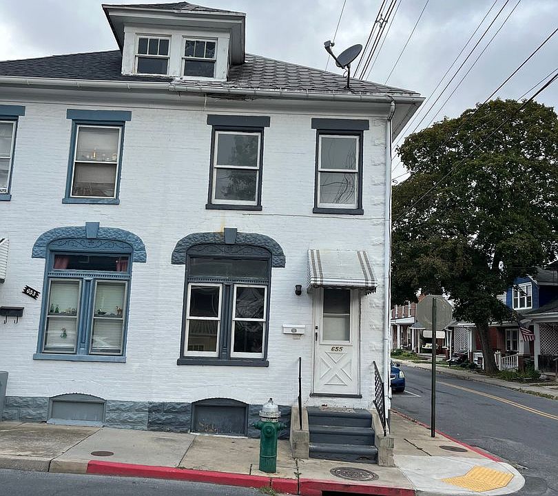1st image of 655 N Mulberry St