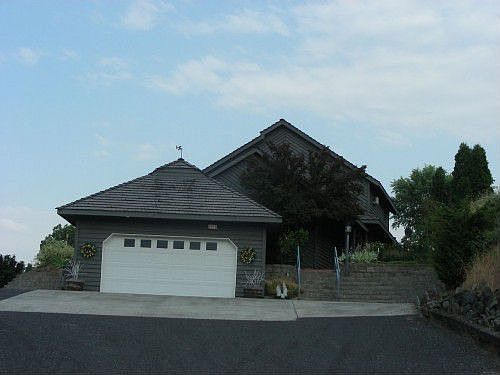 1st image of 2516 Grandview Dr
