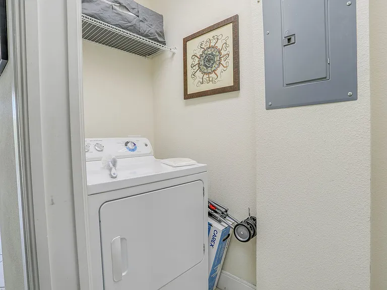510 Captiva Dr — Photo 22