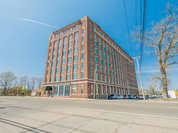 146 Court St APT 504, Brockton, MA 02302