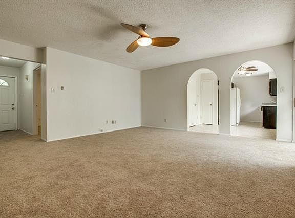 4th image of 2512 Willow Ln