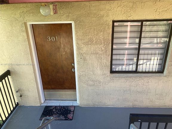5th image of 5290 W 21st Ct APT 301