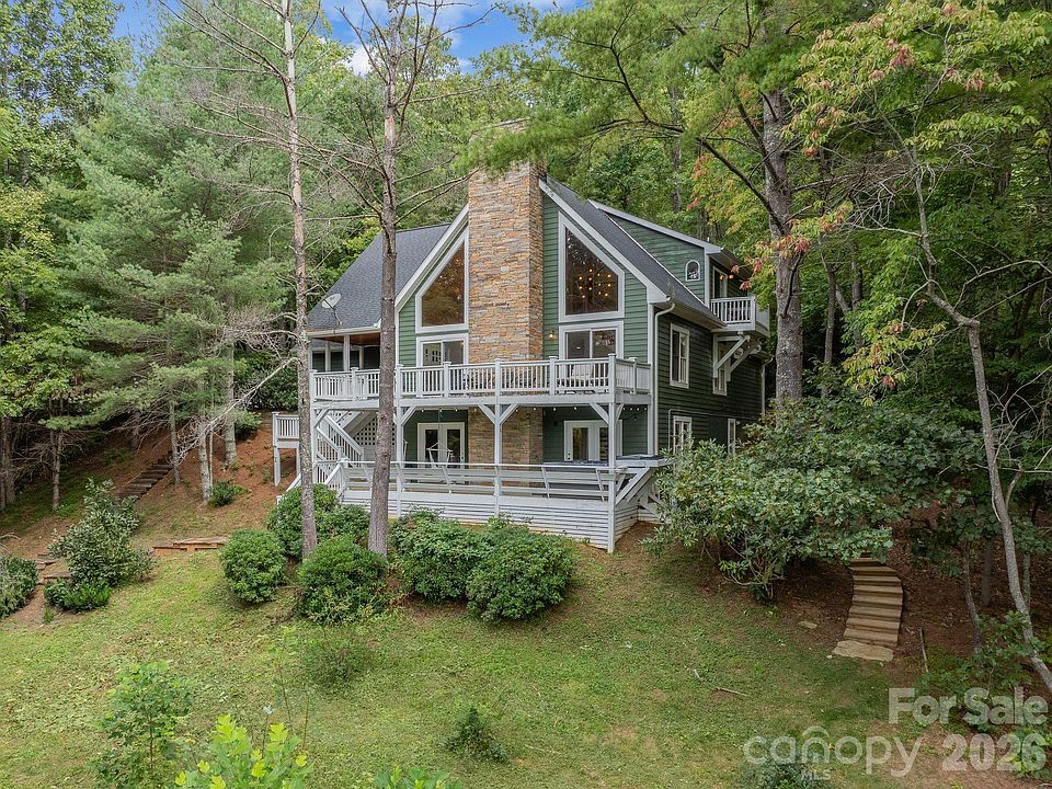 1st image of 320 Woodland Dr