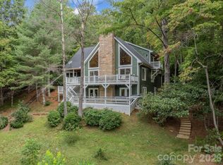 320 Woodland Dr, Swannanoa, NC 28778