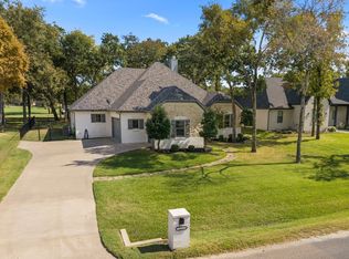 359 Saint Andrews Dr, Mabank, TX 75156