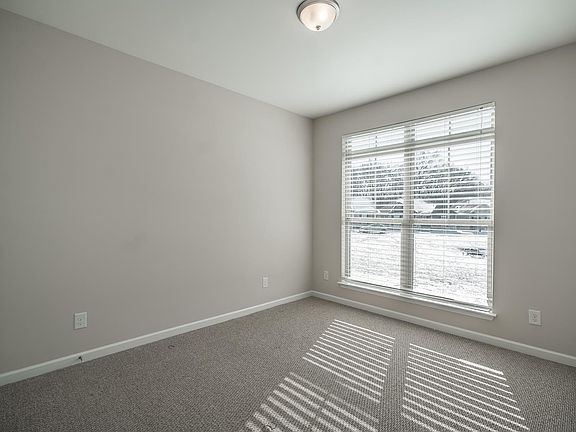 4th image of 5003 Sunbar Ln