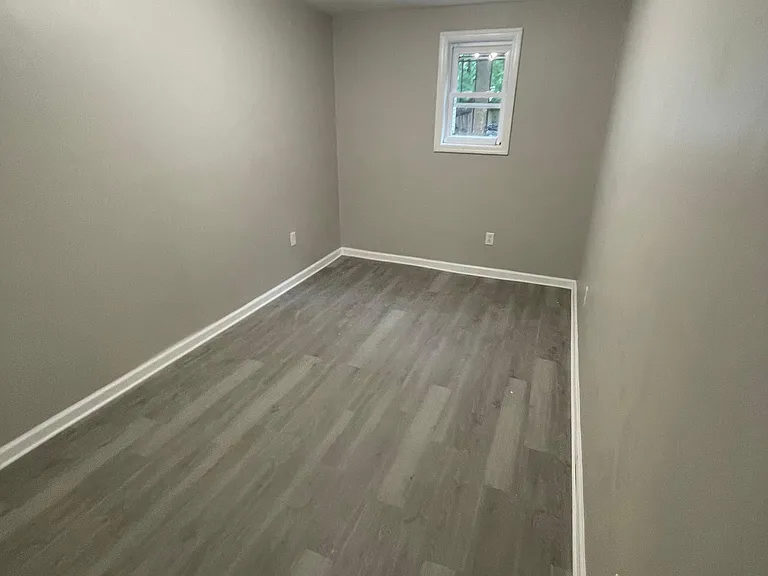 291 W Runyon St #1F — Photo 3