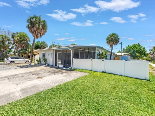 360 71st Ave, Saint Pete Beach, FL 33706