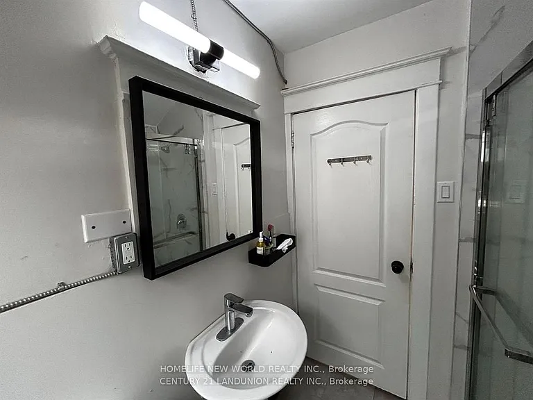 46 Arnold St #2-1 — Photo 20